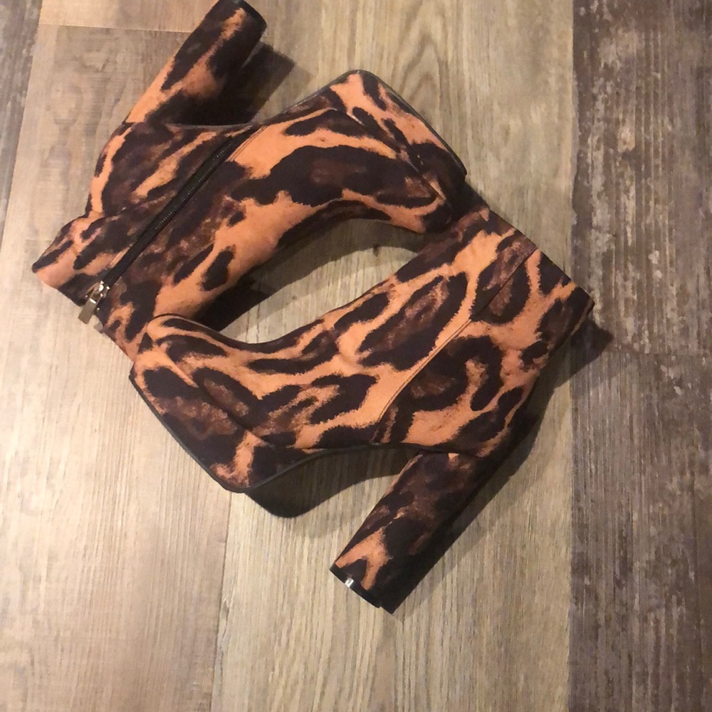 Cute leopard booties!